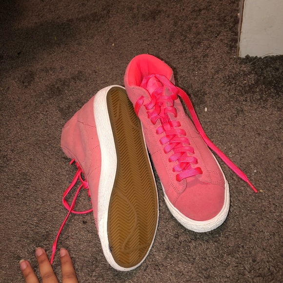 Shoes - Picture 4 of 4